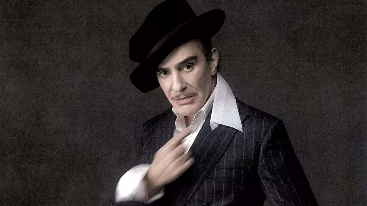 El diseñador Galliano.