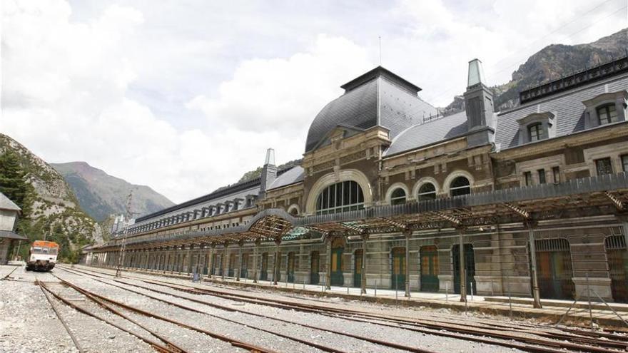 PSOE critica la &quot;escasa&quot; ejecución presupuestaria del Gobierno en la estación de Canfranc