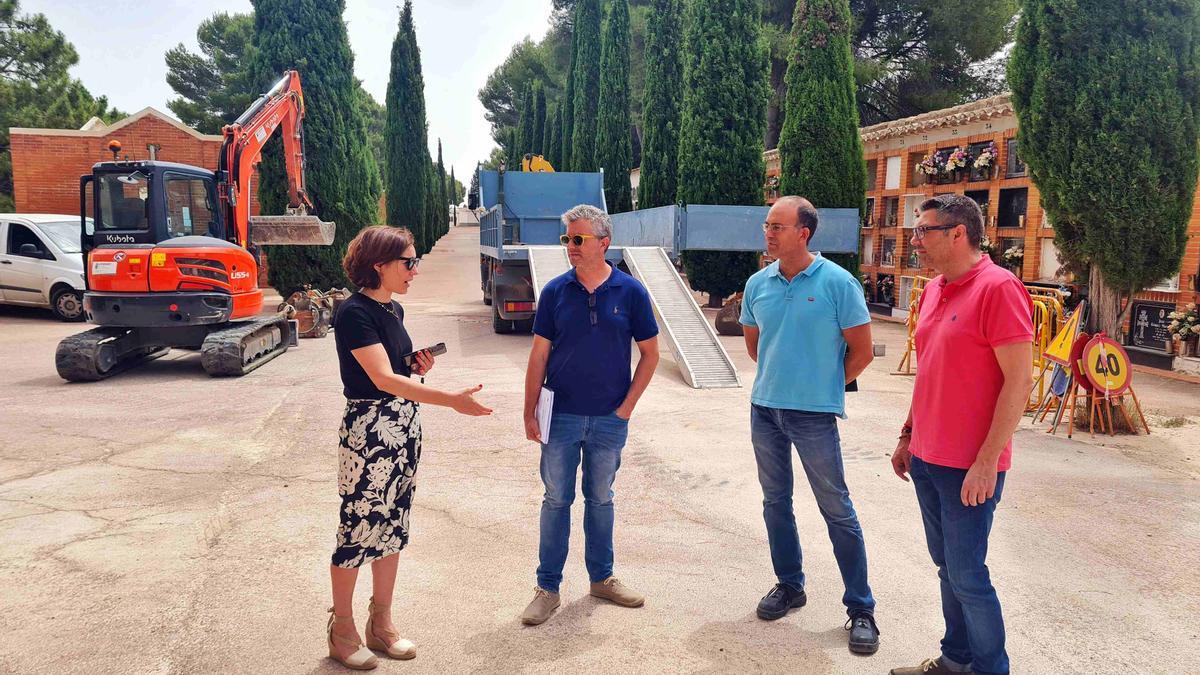 Los ediles de Obras y Servicios Públicos, José Antonio García y Mónica Sánchez, visitando las obras