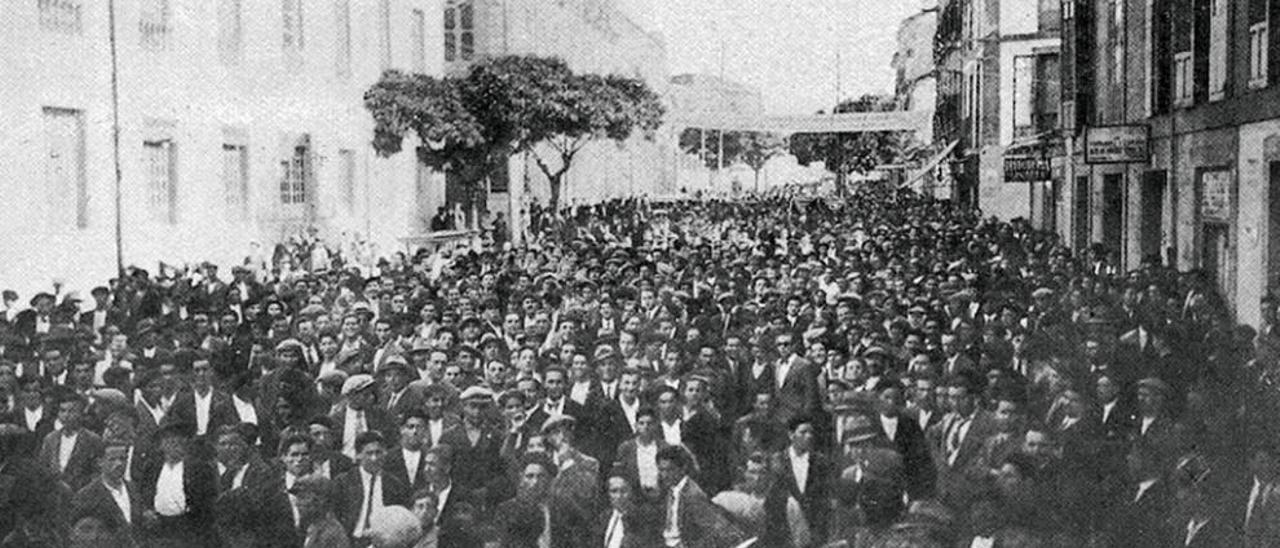 Manifestación en Ourense (26 de junio de 1931).
