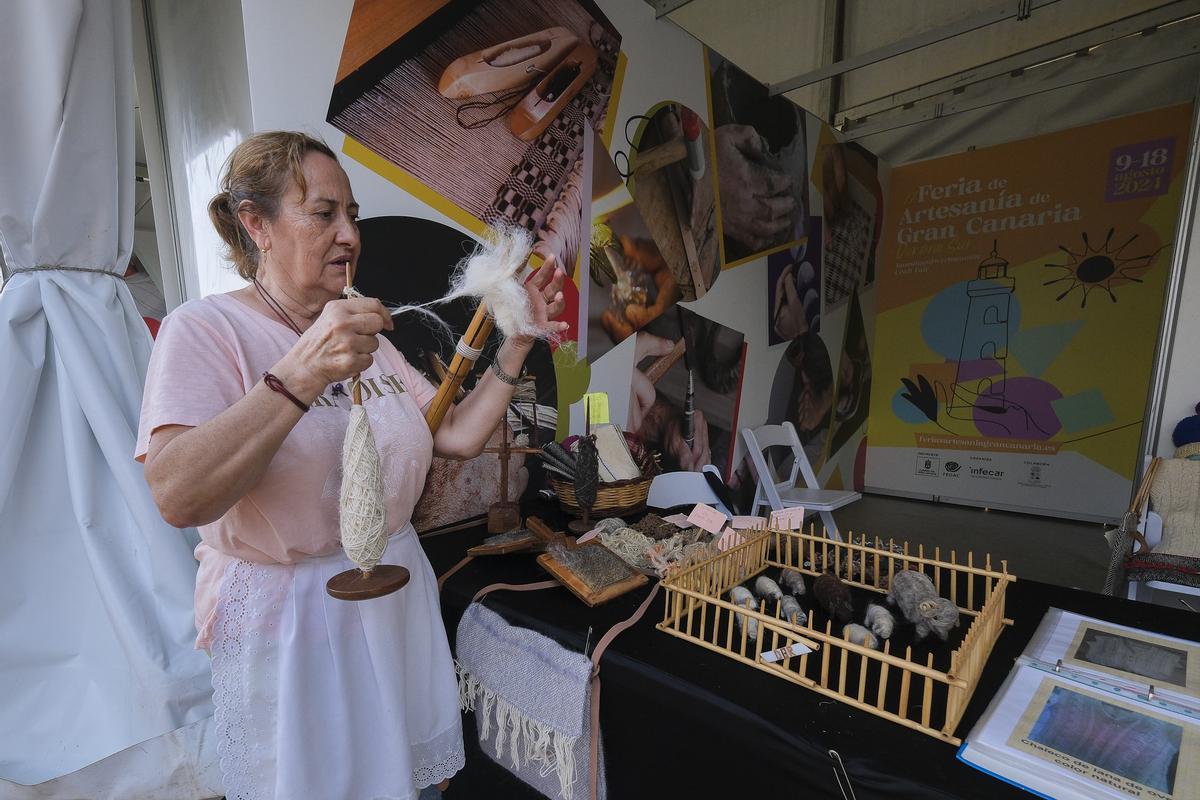 13-08-2024 SAN BARTOLOMÉ DE TIRAJANA. Feria de Artesanía del Faro de Maspalomas  | 13/08/2024 | Fotógrafo: Andrés Cruz