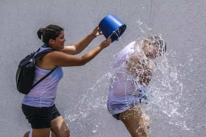 Traída del agua en Lomo Magullo 2023