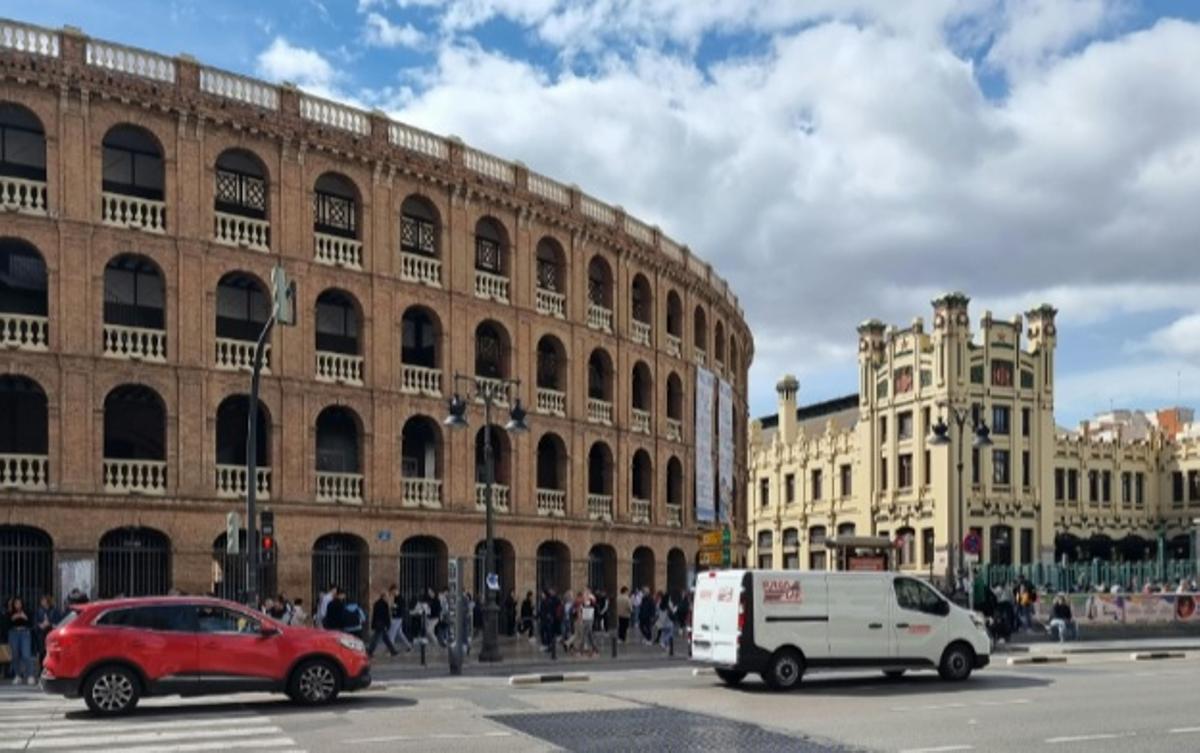 Estación del Norte y Plaza de Toros en Valencia