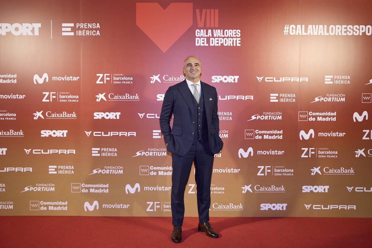 Roberto Martínez, seleccionador de la selección de fútbol de Portugal y	Premio Valores Trayectoria, a su llegada a la VIII Gala Valores del Deporte 2025 del Diario Sport celebrada en la sede del Comité Olímpico Español.