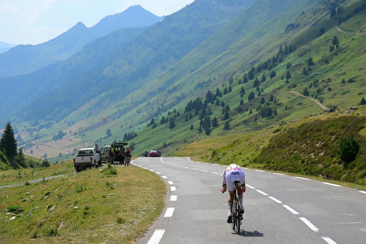 El esloveno Tadej Pogacar en acción durante la sexta etapa del Tour de Francia. El esloveno Tadej Pogacar en acción durante la sexta etapa del Tour de Francia.