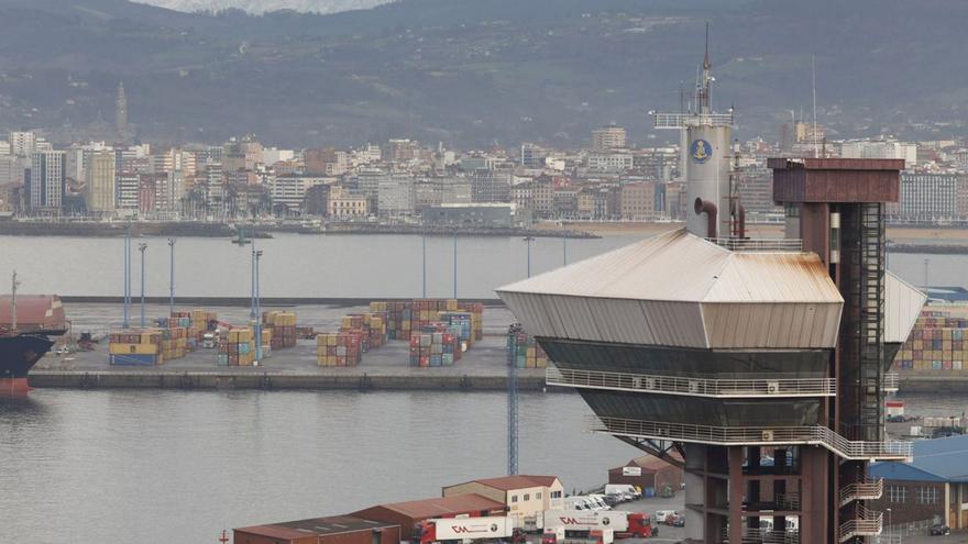 Vista de Gijón desde El Musel.  | ÁNGEL GONZÁLEZ