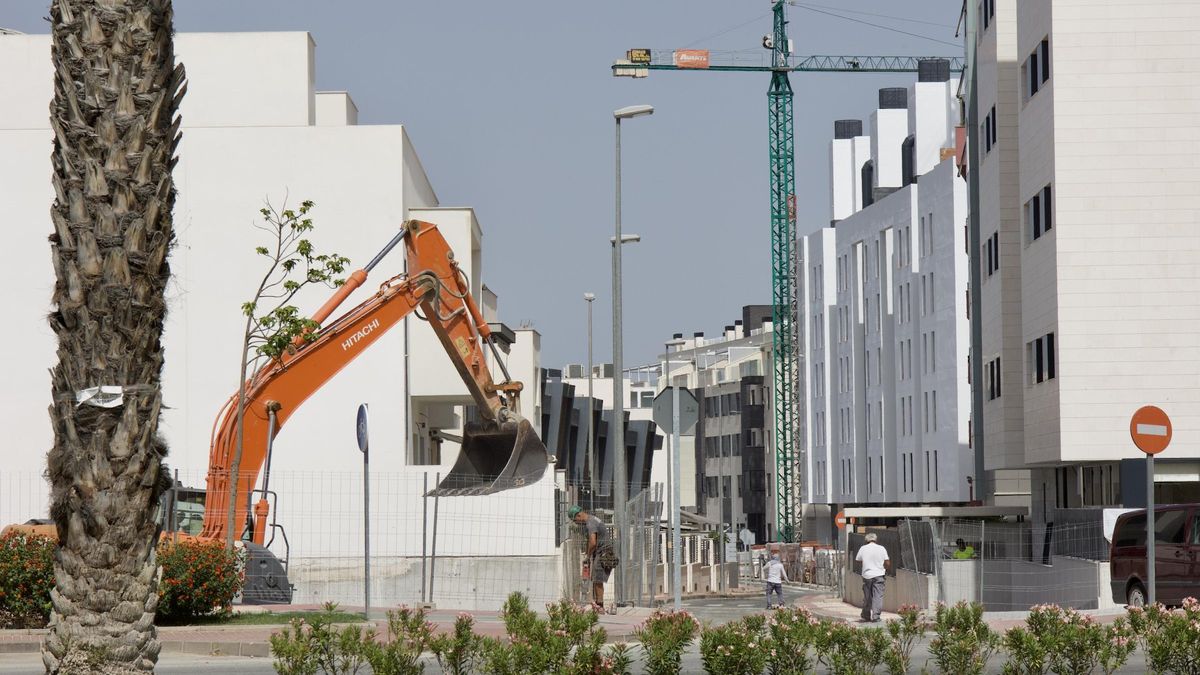 Construcción de nuevas viviendas en la zona de Churra, en la capital murciana.
