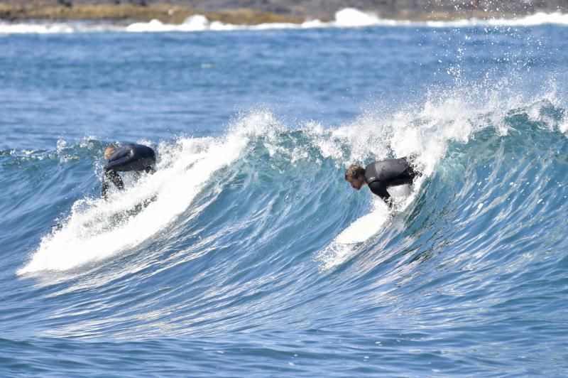 La ola surfera de Playa del Hombre