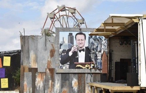 El cotizado artista urbano británico Banksy anunció hoy la apertura de "Dismaland", un "parque temático familiar para anarquistas principiantes" en Somerset, una zona costera al oeste del Reino Unido.
