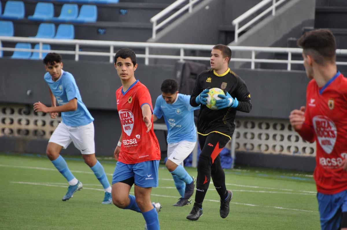 Imágenes de la jornada de fútbol base (17/18 abril)