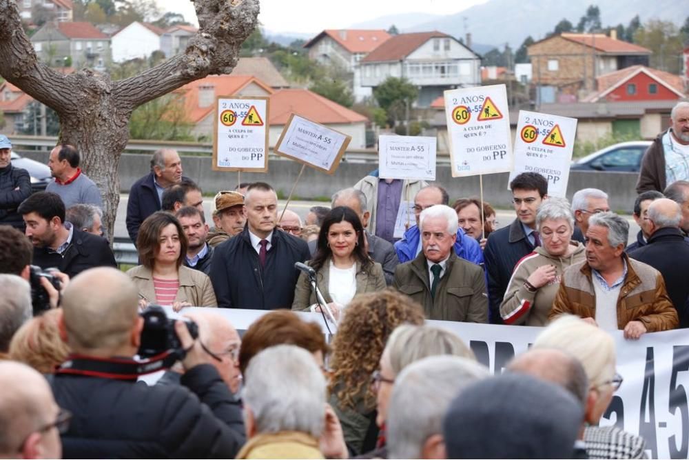 Mos protesta contra la situación de la A-55 // R. Grobas