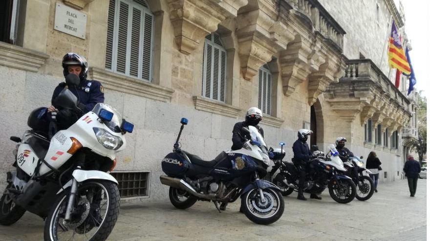 La Policía blinda la Audiencia de Palma en la vista contra el clan de Los Lobato