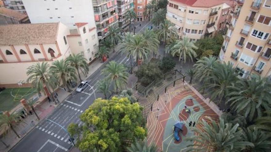 Las líneas de cota amarillas de la Plaza Oliveretes recrearon la topografía del antiguo Tossal.