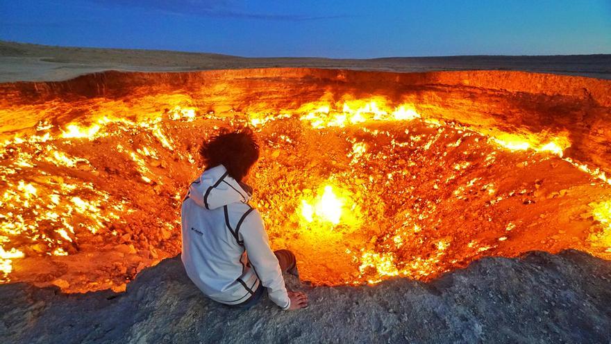 Ordenan apagar la &#039;puerta del infierno&#039;, un cráter que arde desde 1971