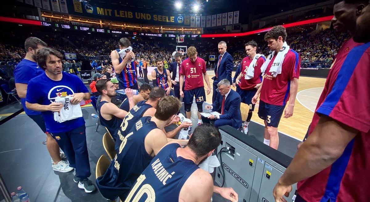 Jasikevicius, dando instrucciones durante un tiempo muerto