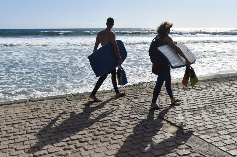 La ola del Faro de Maspalomas