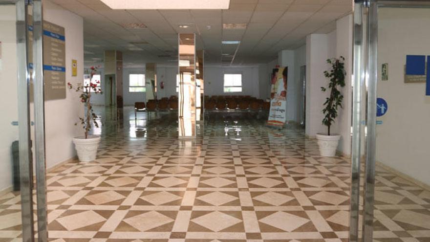 Las instalaciones del hospital malagueño están vacías y sin visos de actividad.