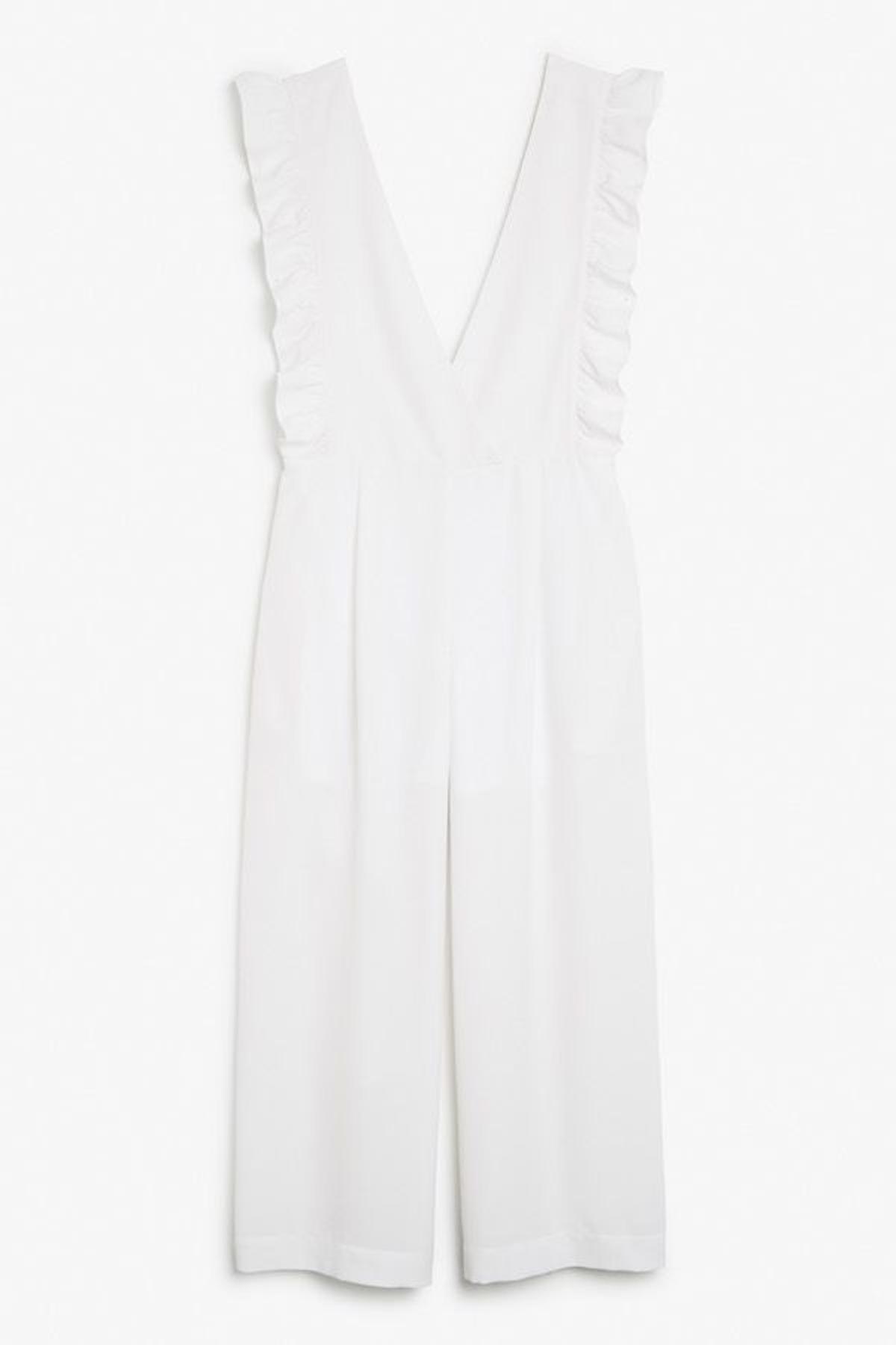 Mono de verano: Blanco con volantes, de Monki, 40 euros