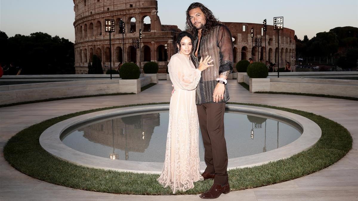 Jason Momoa y su mujer, Lisa Bonet en un cóctel en Italia