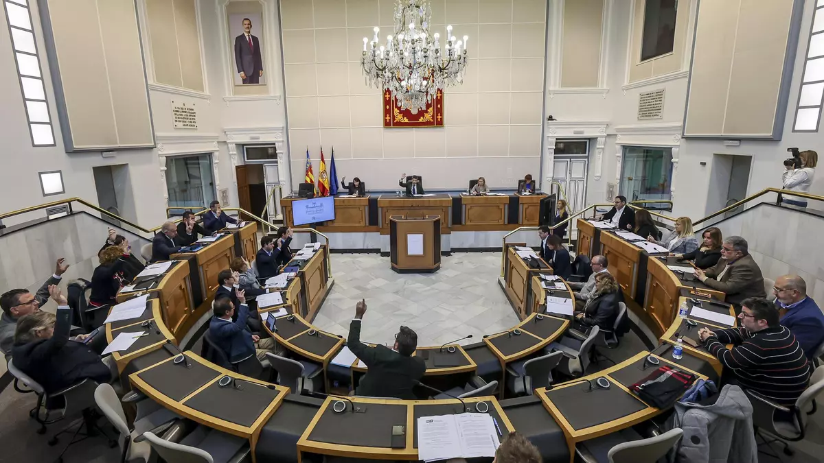 La pugna en la Marina Alta: Compromís se juega su presencia en la Diputación a costa de un acta que podría perder el PP