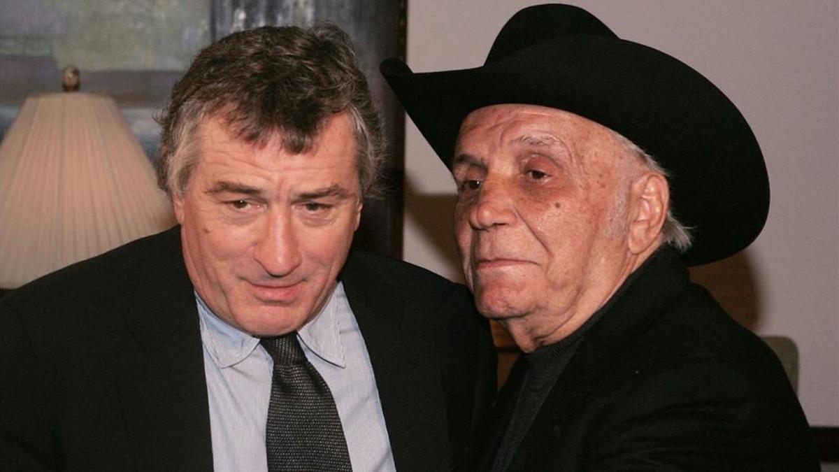 LaMotta, junto a Robert de Niro, que encarnó al legendario púgil