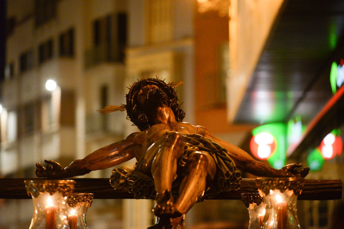 Madrugada de traslados para la veneración 'El Verbo Encarnado' en la Catedral