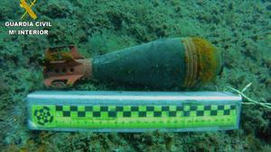 Trobat un contenidor explosiu a la cala Caials de Cadaqués