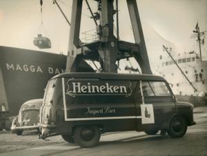 Uno de los camiones de Heineken en el siglo XX. 