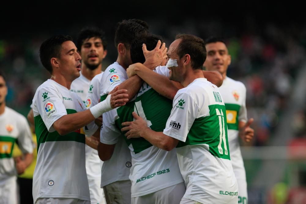 Elche y Nàstic empatan en el Martínez Valero