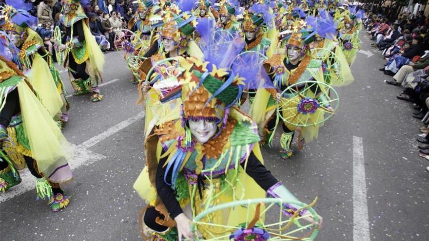 50 comparsas participarán en el desfile del carnaval de Badajoz