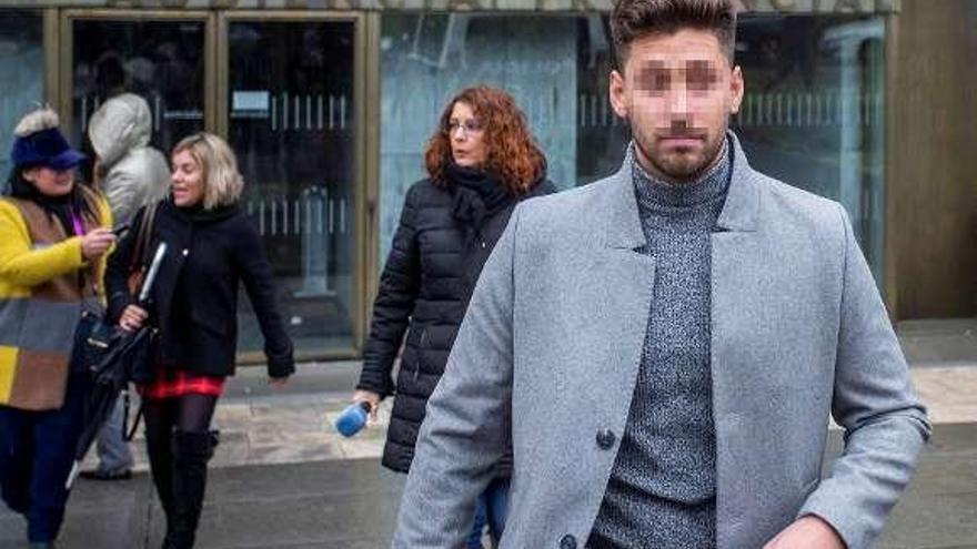 La menor asegura que no consintió relaciones sexuales con los tres jugadores de la Arandina