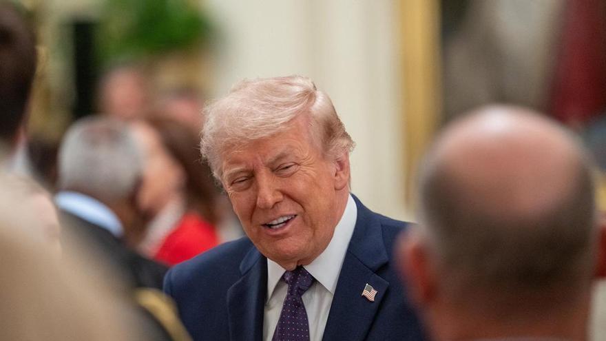 Trump pide a Israel e Irán que dejen de disparar "inmediatam