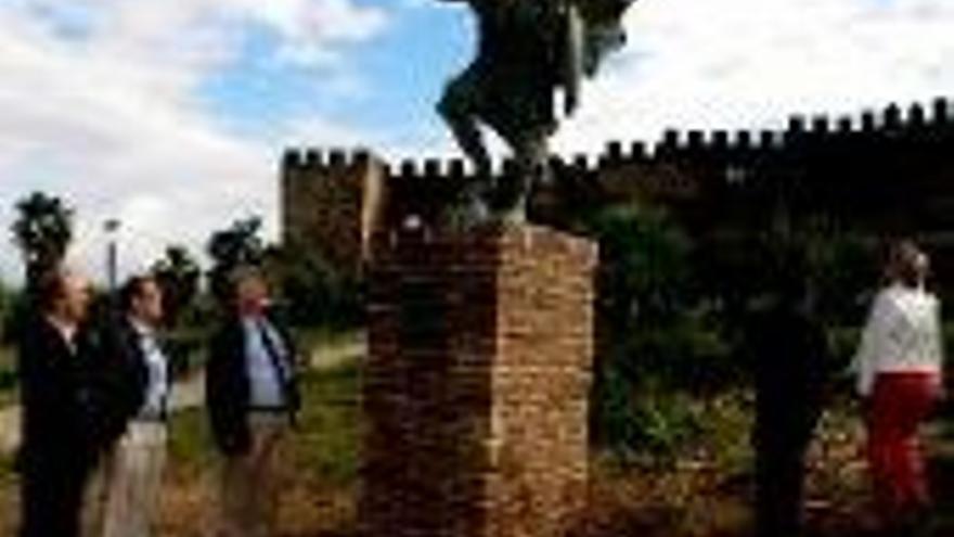 Ibn Marwan defiende la alcazaba desde la ladera