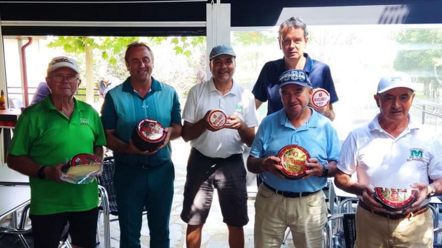 Pablo César Gómez vence en el campo del golf de El Maderal
