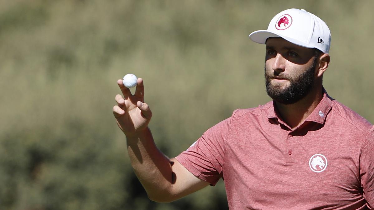 MADRID, 29/09/2024.- El golfista Jon Rahm participa en la cuarta jornada del Abierto de España de Golf que se disputa en el Club de Campo Villa de Madrid, este domingo. EFE/Sergio Pérez