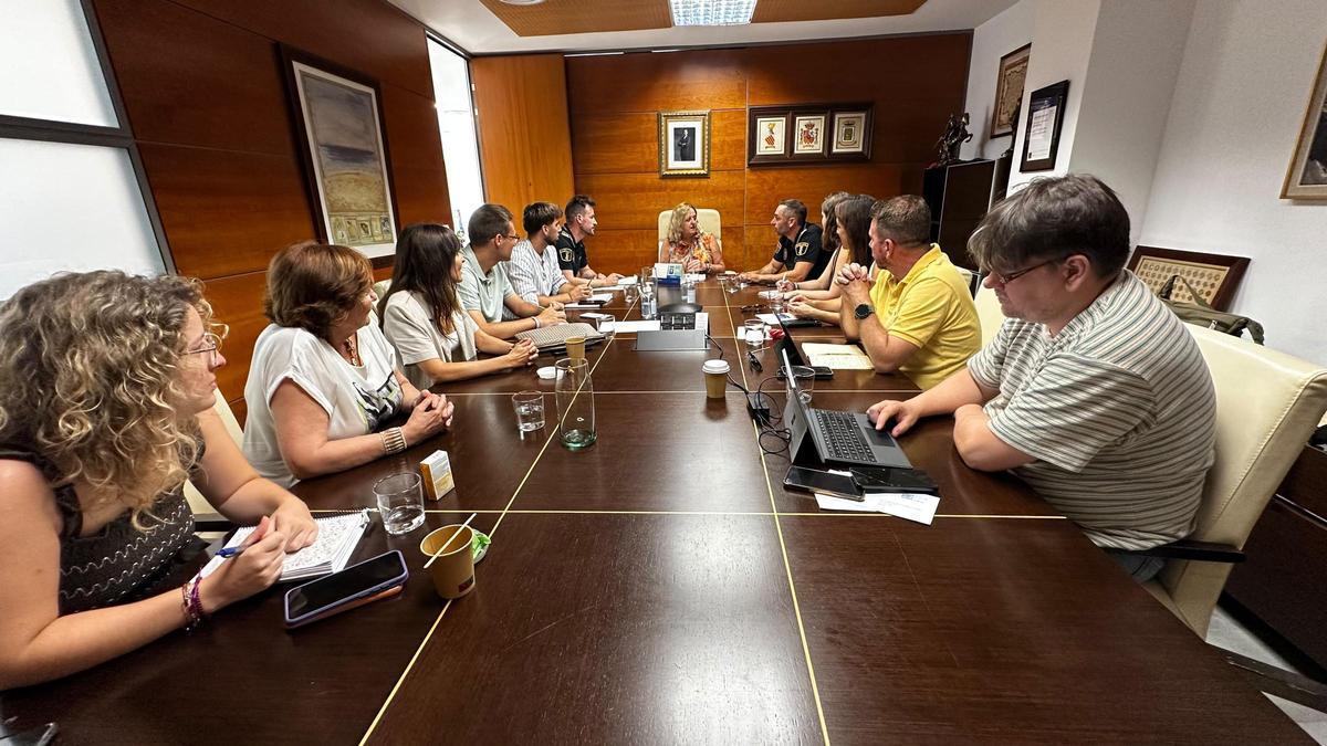 Un momento de la reunión de coordinación para preparar el dispositivo especial.