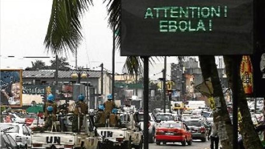 Avís de possibilitat de contraure l&#039;Ebola a l&#039;entrada d&#039;Abidjan, a la Costa d&#039;Ivori