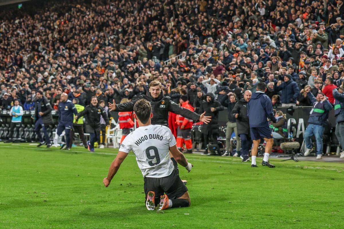 Imagen de archivo de Hugo Duro celebrando el triunfo del Valencia CF ante el Levante UD.