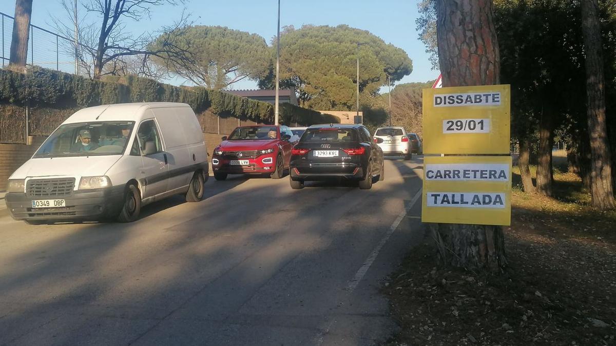 El punt d’inici del tall de la carretera de Palau, al costat del cementiri de Fornells.   | M.V.