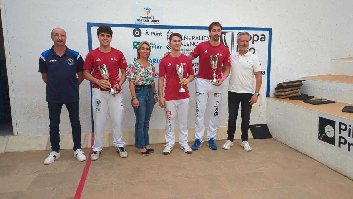 Puchol, Guillem i Muedra amb Pilar Peris i Juan Zamorano.