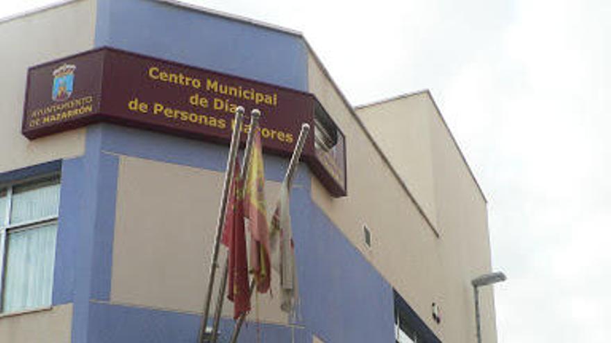 Cierran los Centros de Día de Mazarrón tras el positivo de una cuidadora