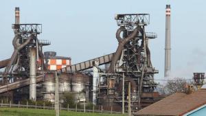 La gran indústria denuncia que el límit al gas servirà d’ajuda encoberta per als seus rivals a França