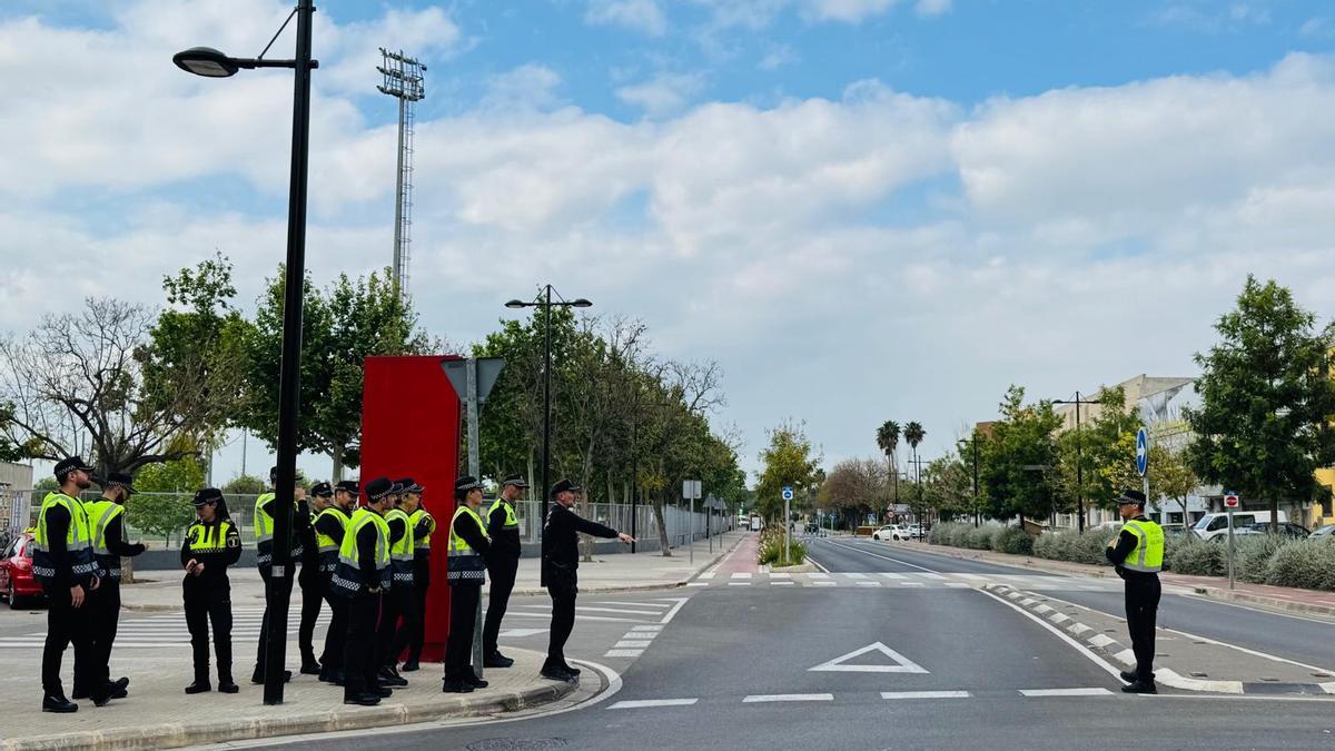 Los agentes, en su primera jornada práctica en Alaquàs