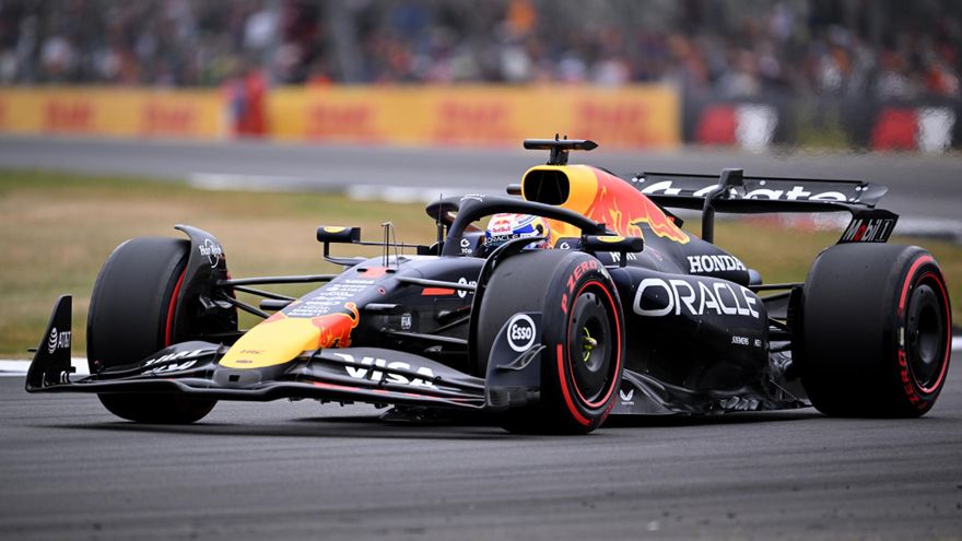 Verstappen arruina la fiesta de McLaren en Silverstone