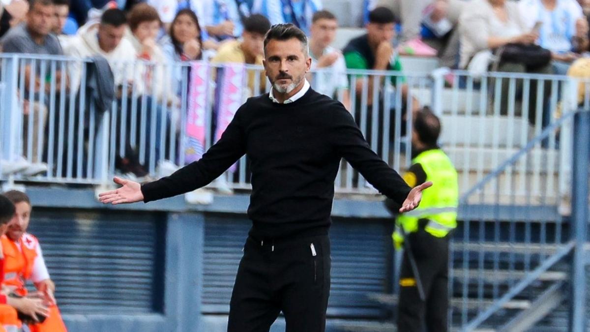 Iván Ania, en el encuentro disputado en La Rosaleda contra el Málaga