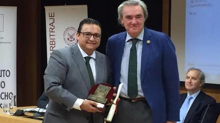 Premio al profesor de la UMH Alfonso Ortega