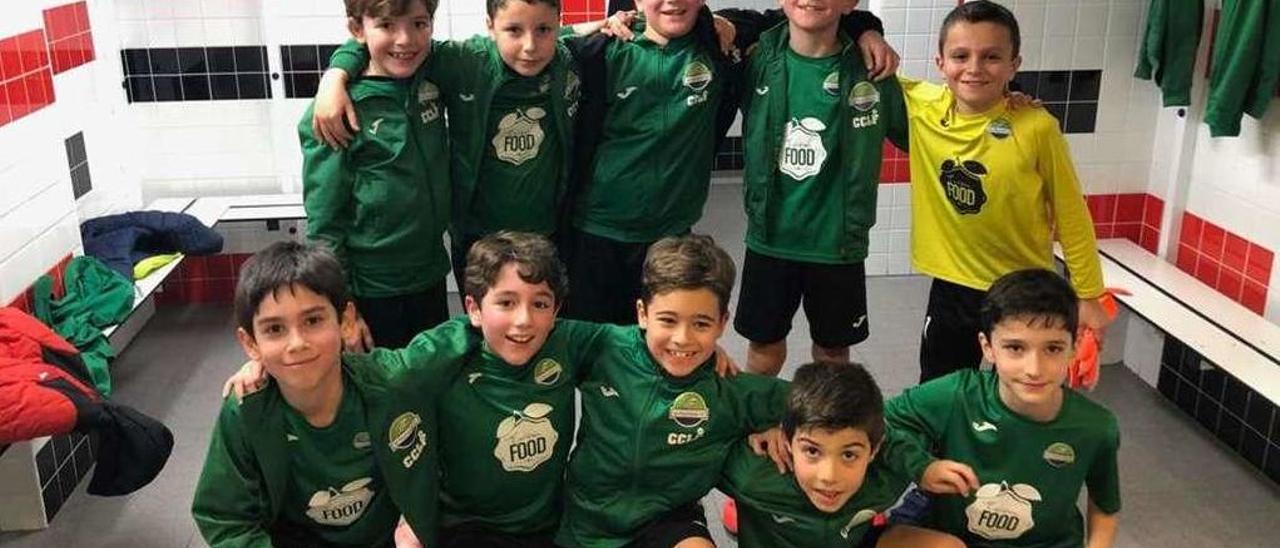 Plantilla del equipo de Tercera benjamín de La Fresneda que logró el ascenso a Segunda.