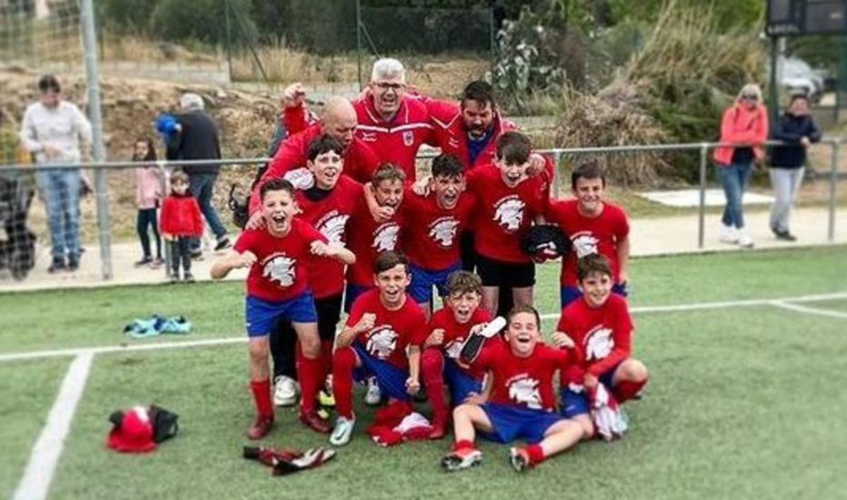 El benjamí A del Llançà, de Carles Pallé, campió de Primera. | EMPORDÀ