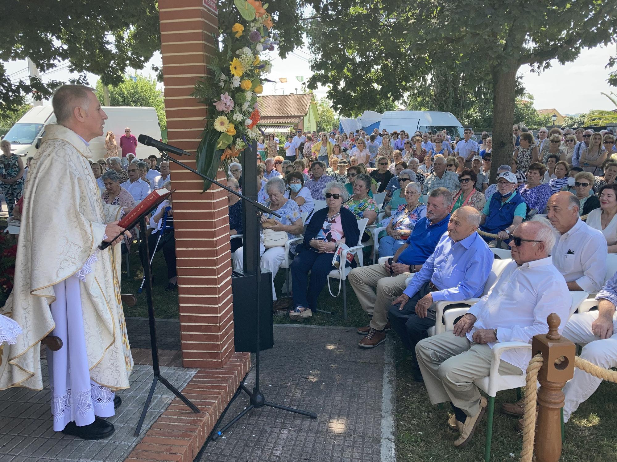 El Carbayu celebra su misa y su tradicional procesión que concluye con sorpresa: se presenta el nuevo himno en honor de Nuestra Señora del Buen Suceso