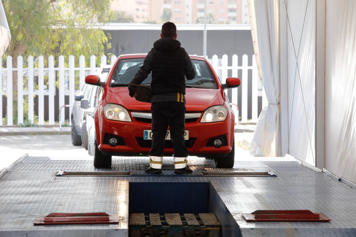 Revisión de la ITV en el recinto ferial